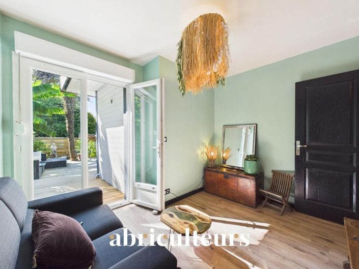 Image No.9-3 Bed House for sale