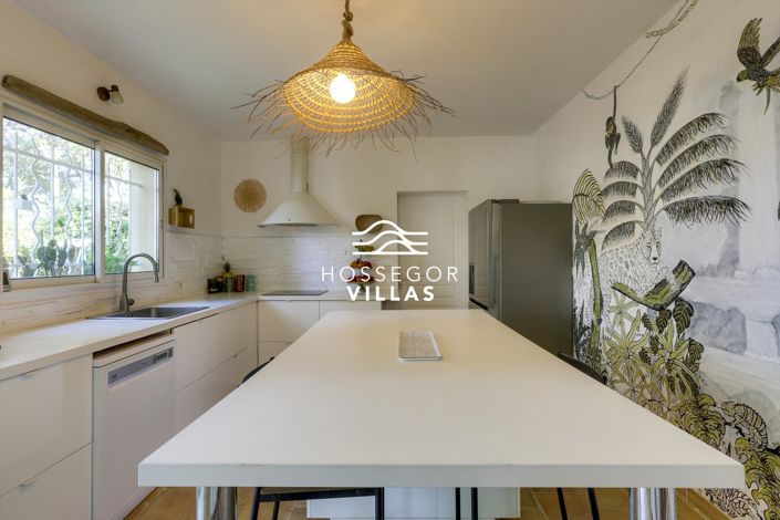 Image No.17-4 Bed House for sale