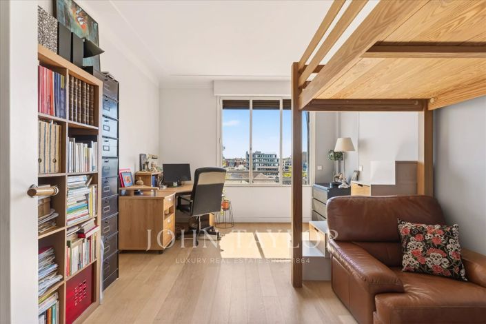 Image No.26-4 Bed Apartment for sale