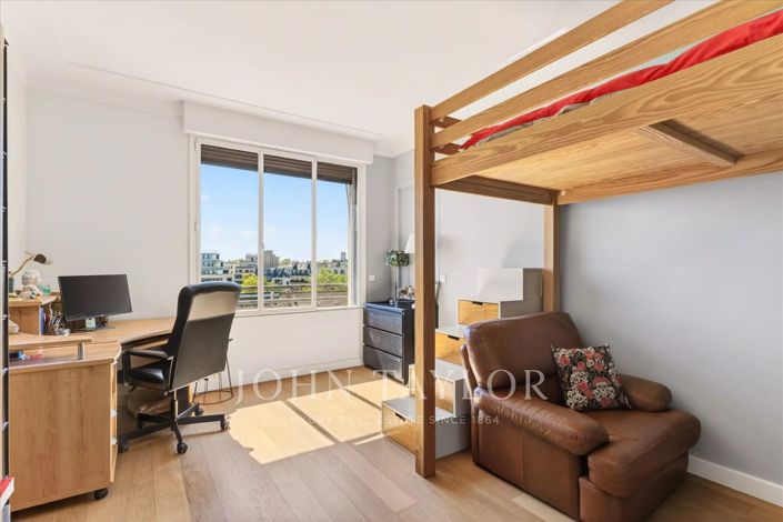 Image No.27-4 Bed Apartment for sale