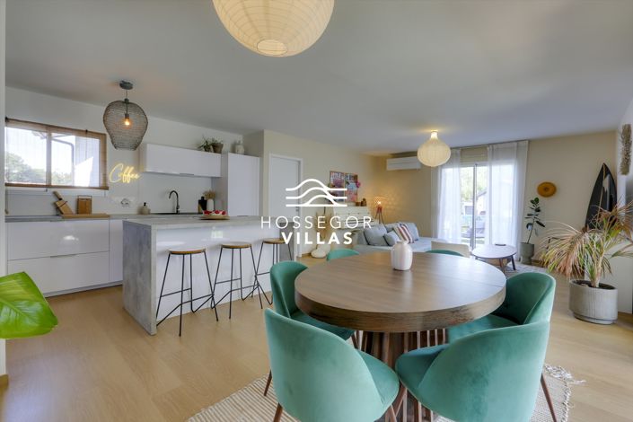 Image No.2-4 Bed House for sale