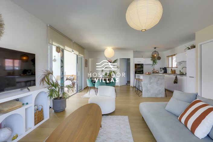 Image No.6-4 Bed House for sale