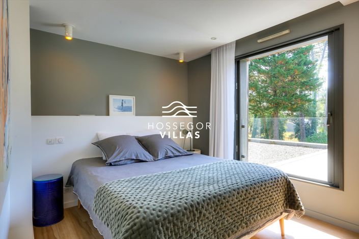 Image No.17-6 Bed House for sale