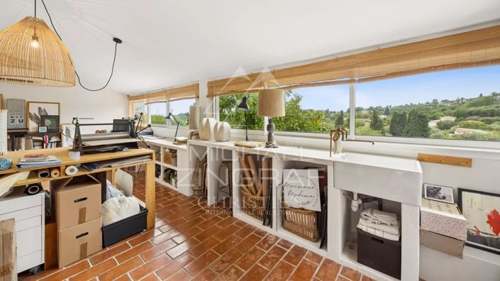 Image No.13-6 Bed House for sale