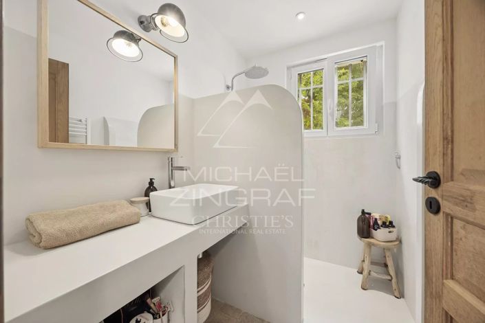 Image No.23-6 Bed House for sale