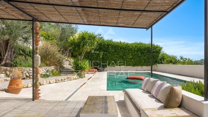 Image No.5-6 Bed House for sale