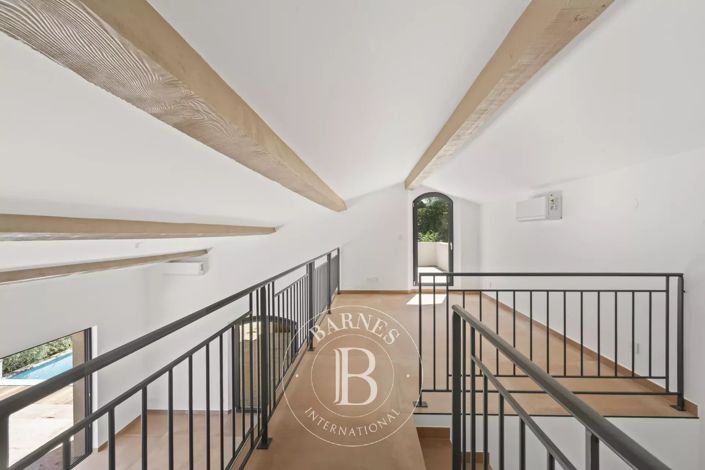 Image No.16-2 Bed House for sale