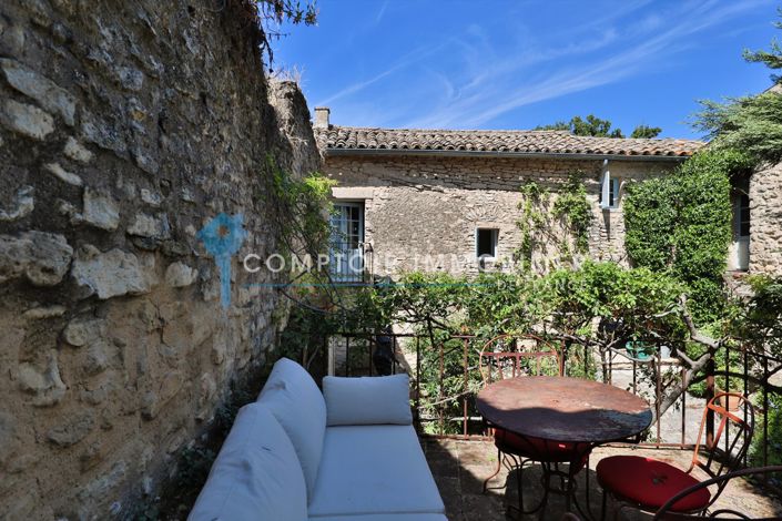 Image No.25-4 Bed House for sale