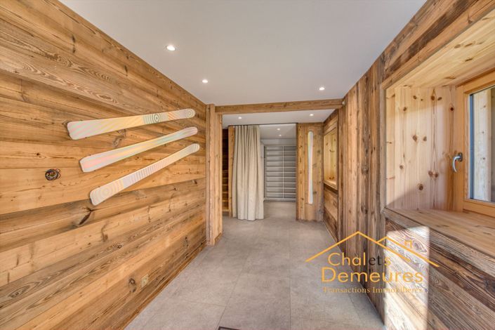 Image No.18-7 Bed House for sale