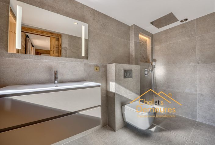 Image No.23-7 Bed House for sale