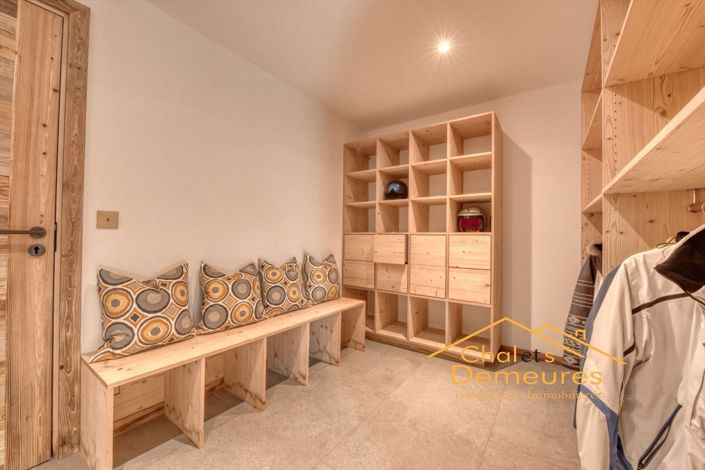 Image No.29-7 Bed House for sale