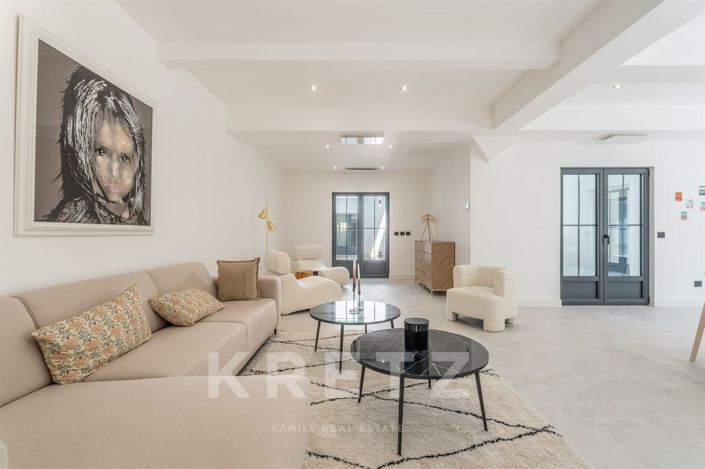 Image No.12-6 Bed House for sale