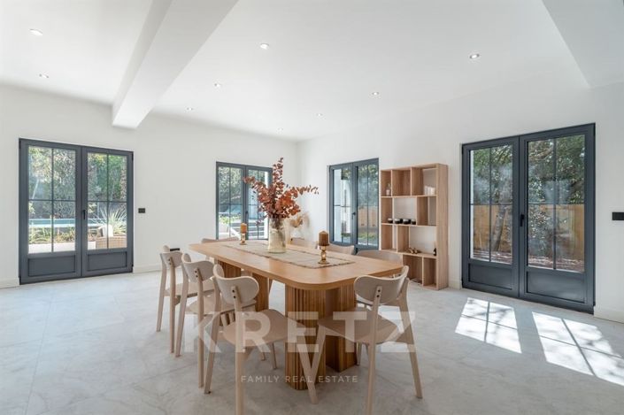 Image No.14-6 Bed House for sale