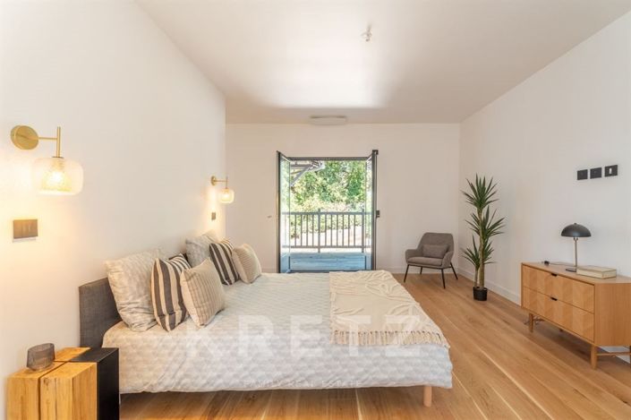 Image No.23-6 Bed House for sale