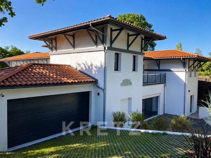 Image No.4-6 Bed House for sale