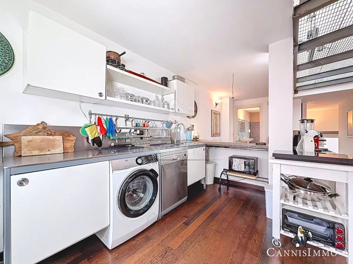 Image No.9-3 Bed Apartment for sale