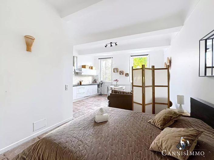 Image No.11-5 Bed House for sale