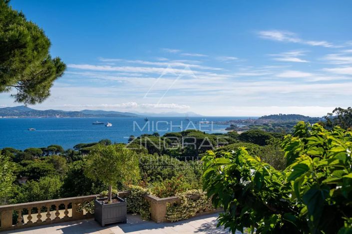 Image No.2-5 Bed House for sale