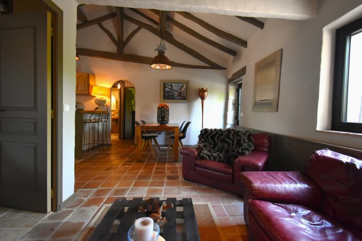 Image No.16-6 Bed House for sale