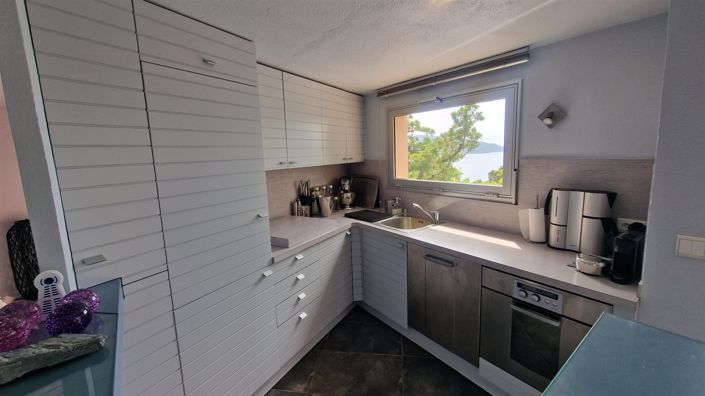 Image No.8-1 Bed House for sale