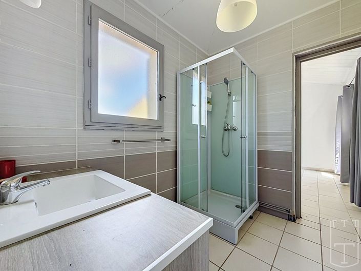Image No.19-2 Bed House for sale