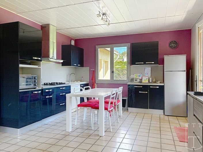 Image No.4-2 Bed House for sale