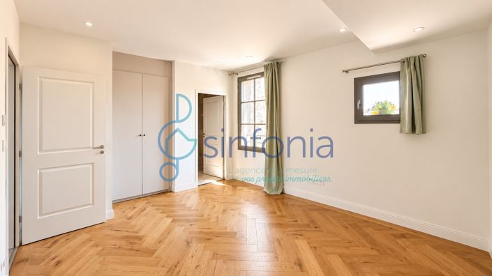 Image No.6-Appartement de 2 chambres à vendre à Uzès