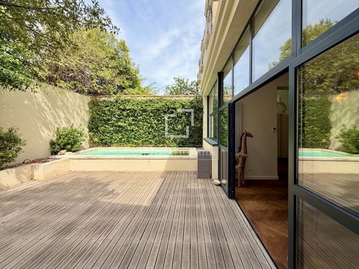 Image No.17-5 Bed House for sale