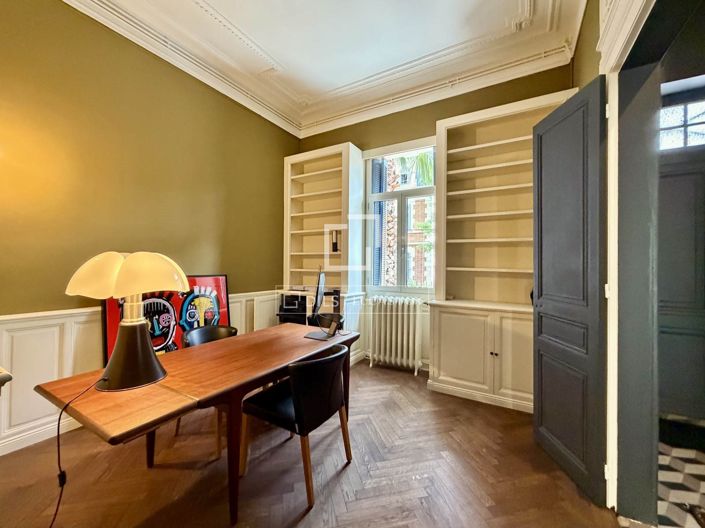 Image No.24-5 Bed House for sale