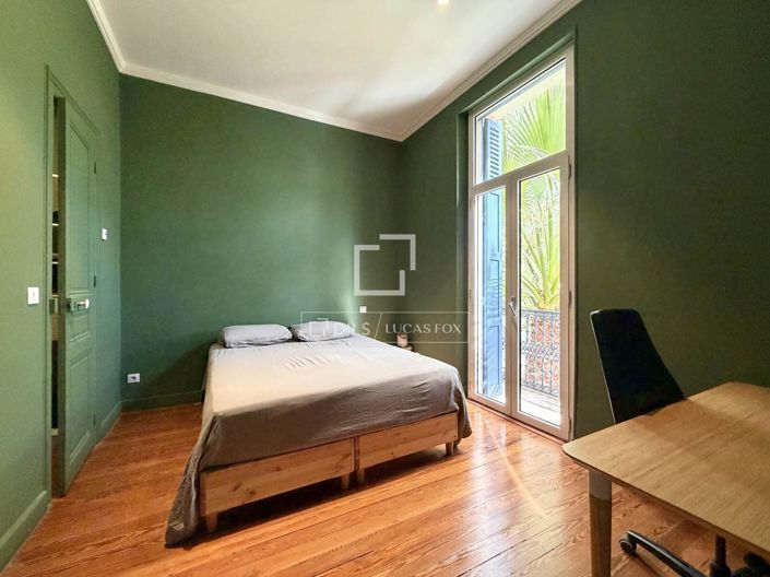 Image No.29-5 Bed House for sale