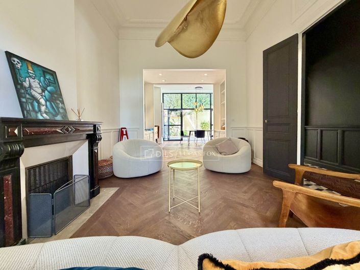 Image No.4-5 Bed House for sale