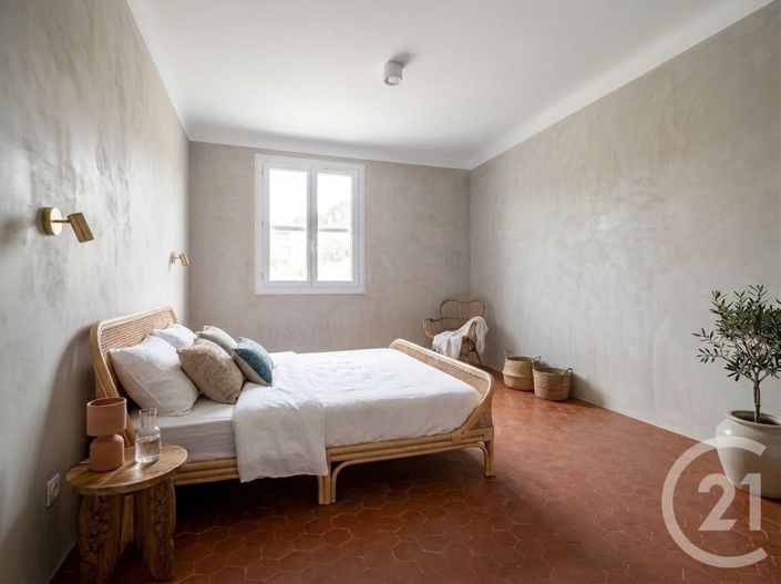 Image No.8-3 Bed Apartment for sale