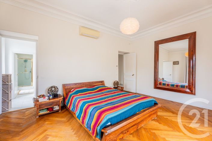 Image No.12-4 Bed House for sale