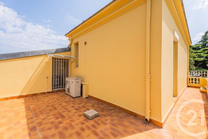 Image No.17-4 Bed House for sale