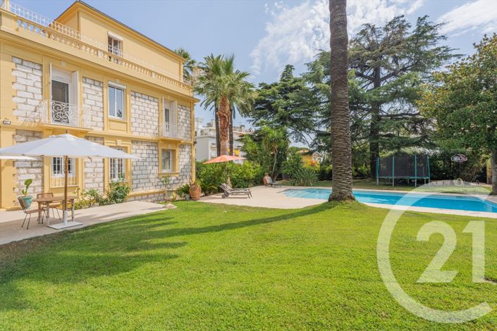 Image No.2-4 Bed House for sale
