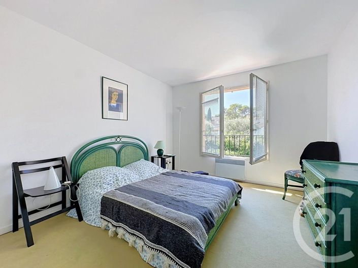 Image No.12-3 Bed House for sale
