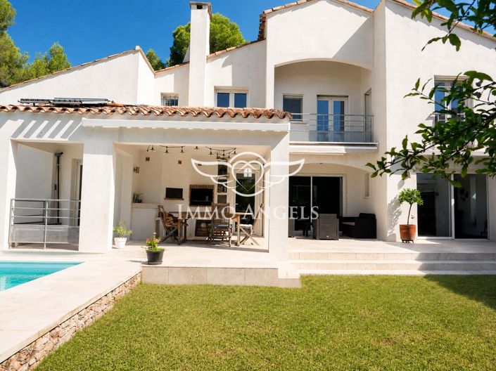 Image No.3-6 Bed House for sale