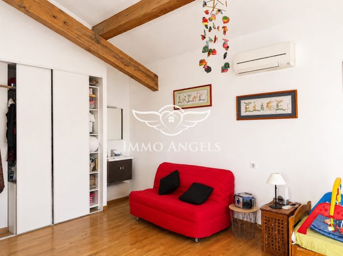 Image No.9-6 Bed House for sale