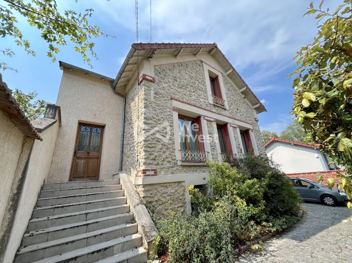 Image No.2-4 Bed House for sale