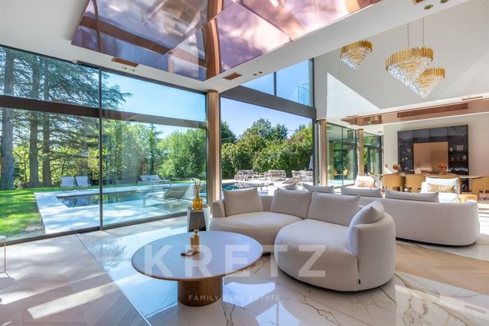 Image No.3-5 Bed House for sale
