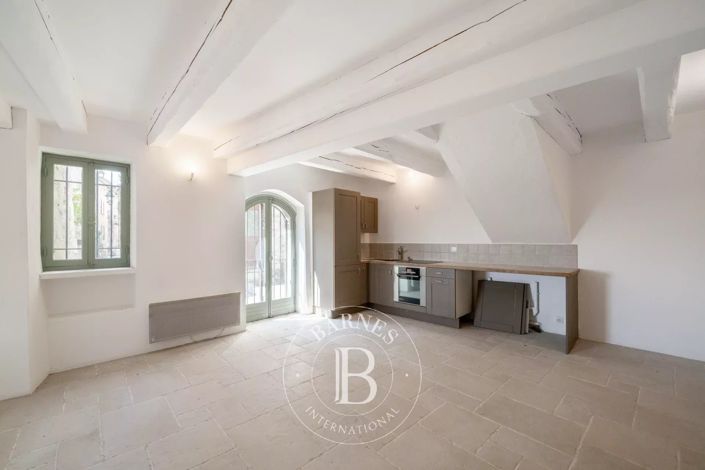 Image No.10-2 Bed House for sale