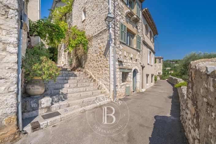 Image No.20-2 Bed House for sale