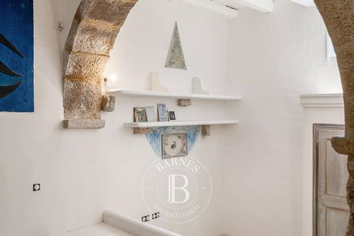 Image No.6-2 Bed House for sale