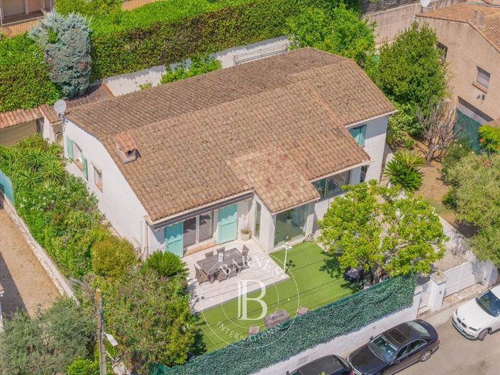 Image No.15-3 Bed House for sale