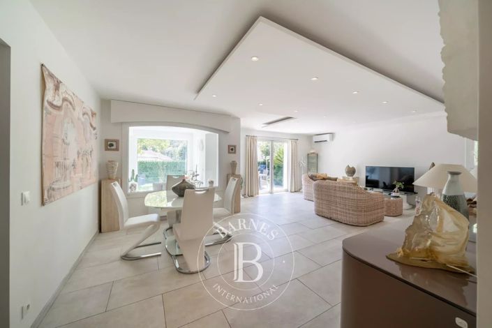 Image No.5-3 Bed House for sale