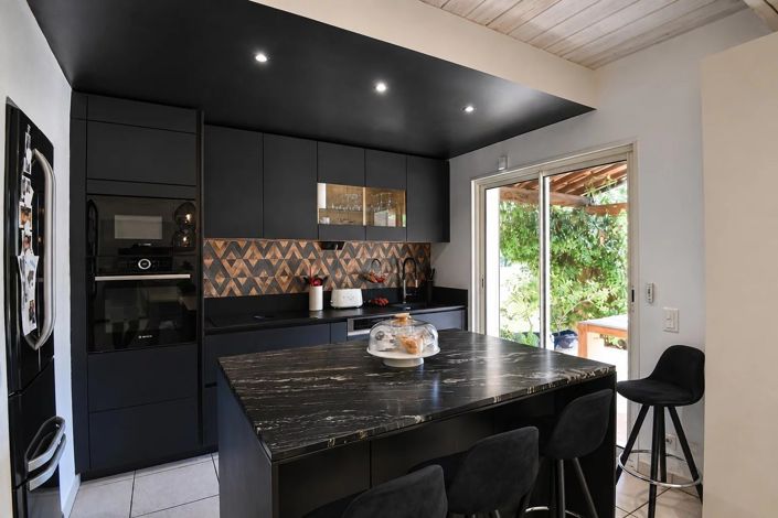 Image No.6-4 Bed House for sale