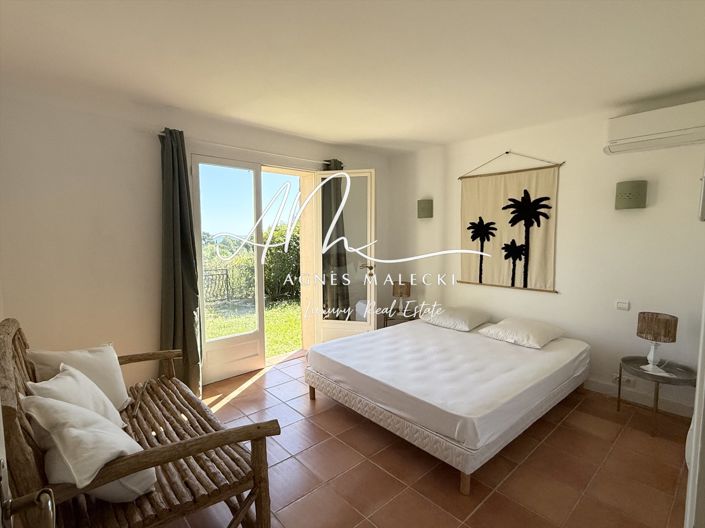 Image No.9-6 Bed House for sale