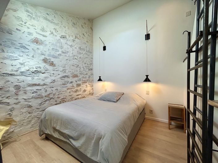 Image No.20-4 Bed House for sale
