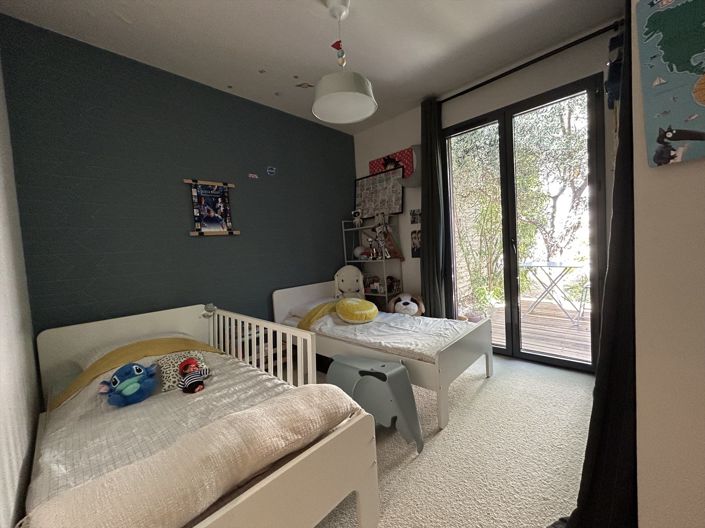 Image No.21-4 Bed House for sale