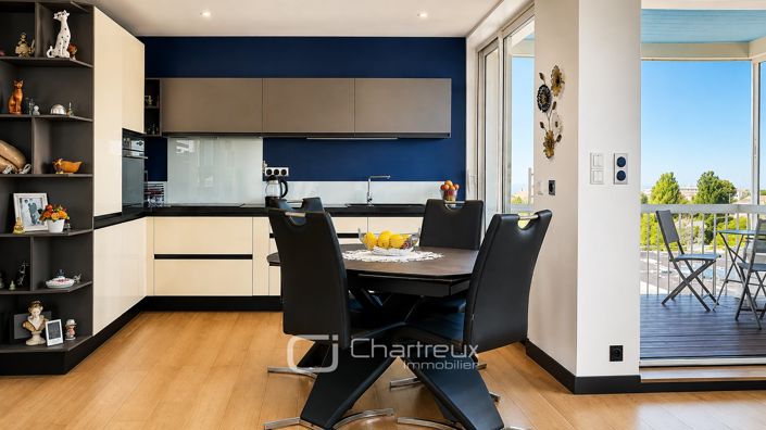 Image No.8-3 Bed Apartment for sale